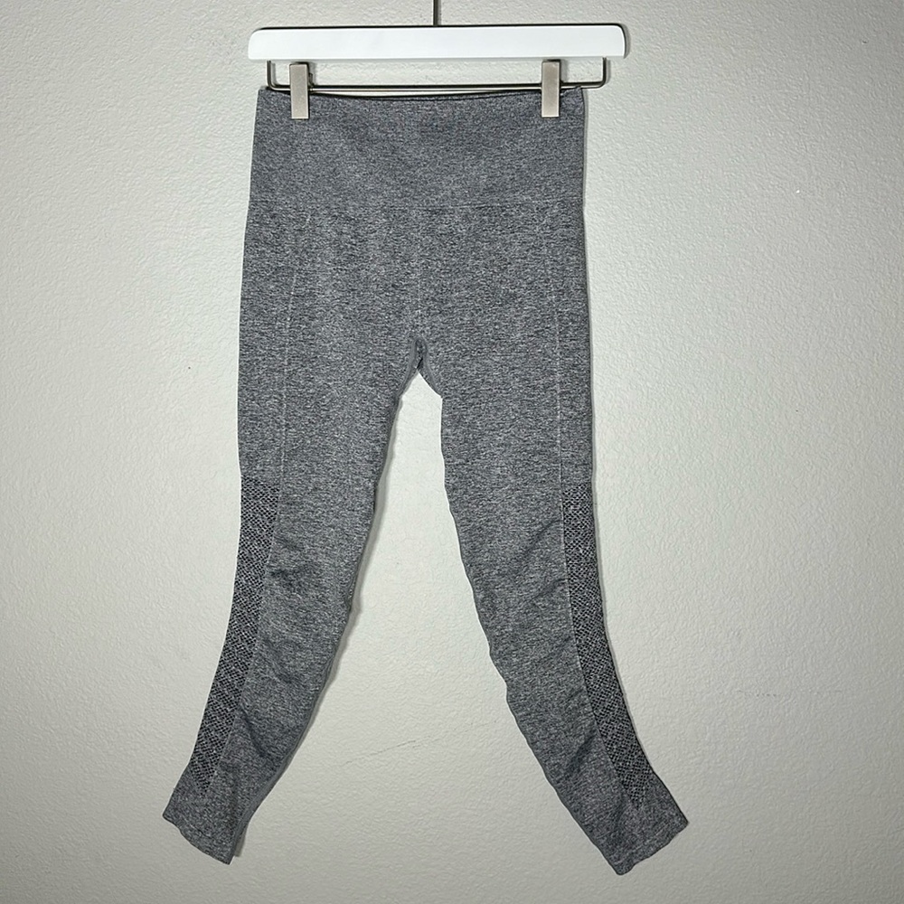Fabletics gray seamless high waisted mesh cutout compression leggings size small